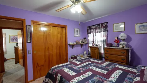 Bedroom - 100 Vicky Ln SE, Heath, OH 43056 photo 7 of 7