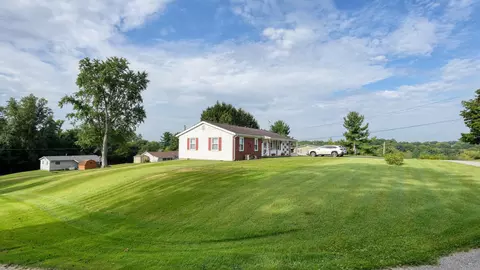 Exterior - 100 Vicky Ln SE, Heath, OH 43056 photo 11 of 11