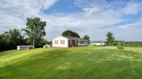 Exterior - 100 Vicky Ln SE, Heath, OH 43056 photo 10 of 11
