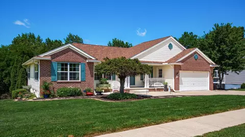 1298 Bluejack Ln, Heath, OH 43056