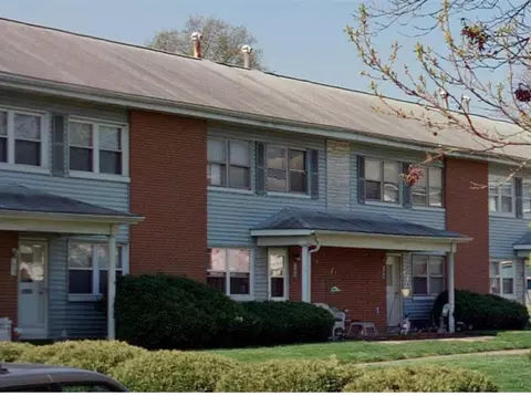 168 Buckeye Cir #B, Columbus, OH 43217