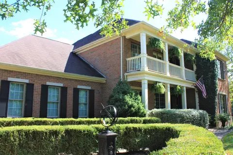9003 Turfway Bend Dr, Powell, OH 43065