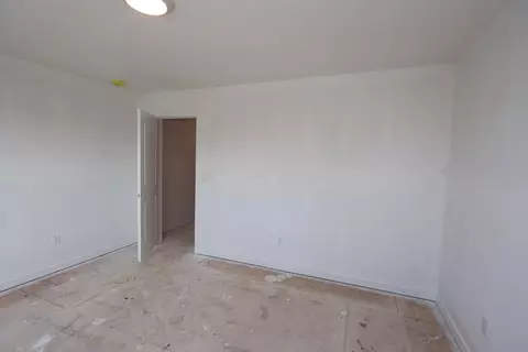 Bedroom - 1023 Dawsons Dr, Hebron, OH 43025 photo 2 of 6