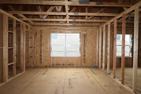 Bedroom - 1030 Dawsons Dr, Hebron, OH 43025 photo 2 of 3