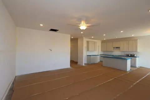 Living - 1030 Dawsons Dr, Hebron, OH 43025 photo 2 of 3