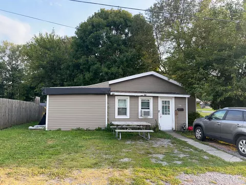 807 W Chillicothe Ave, Bellefontaine, OH 43311