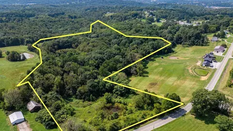 2220 Adamsville Rd, Zanesville, OH 43701