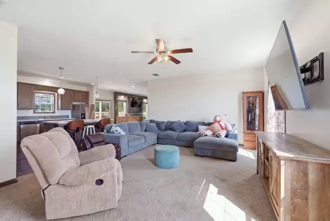 Living - 11144 Dingess Rd, Circleville, OH 43113 photo 1 of 2