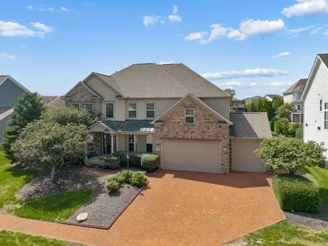 4558 Hirth Hill Rd E, Grove City, OH 43123