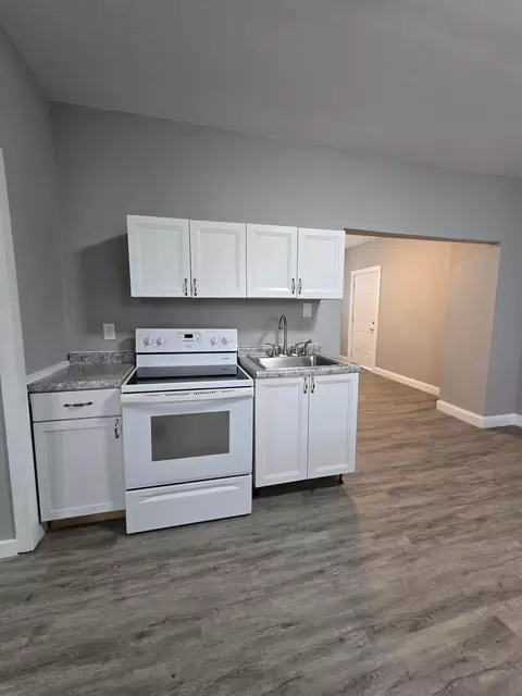 Kitchen - 114 Vennum Ave, Mansfield, OH 44903 photo 1 of 4