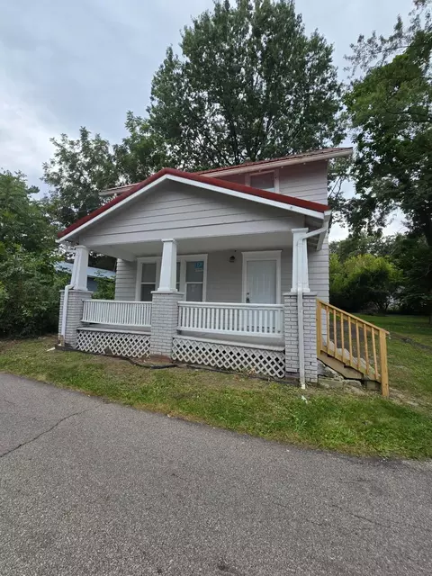 Exterior - 28 Cameron Ave, Mansfield, OH 44902 photo 2 of 3