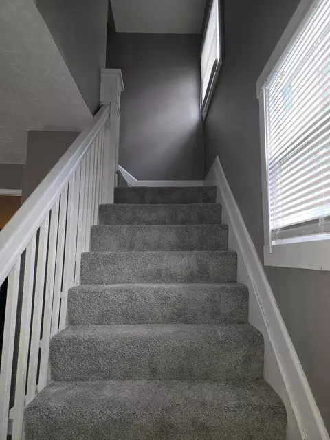 Entry Way - 28 Cameron Ave, Mansfield, OH 44902 photo 1 of 1