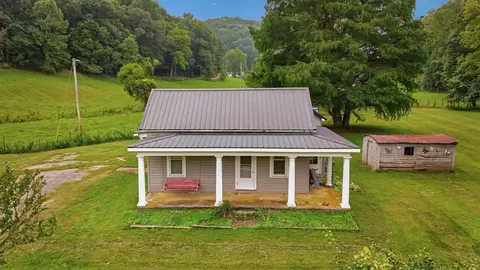 21606 E Sams Creek Rd, Laurelville, OH 43135