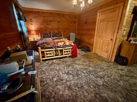 Bedroom - 102 Vine St E, Edison, OH 43320 photo 3 of 6