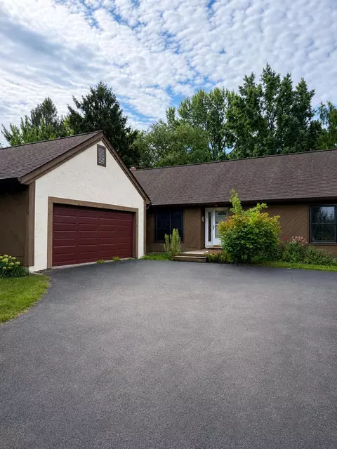 159 E Schrock Rd, Westerville, OH 43081