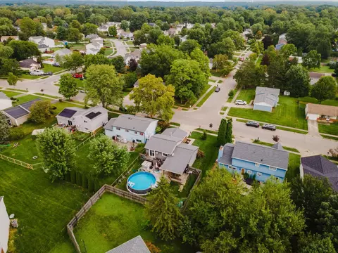 View/Area - 8563 Seabright Dr, Powell, OH 43065 photo 4 of 5