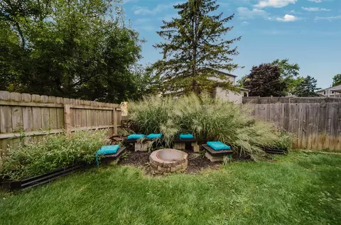 Exterior - 8563 Seabright Dr, Powell, OH 43065 photo 12 of 12