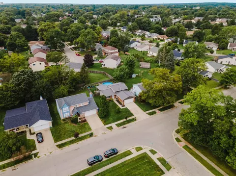 View/Area - 8563 Seabright Dr, Powell, OH 43065 photo 5 of 5