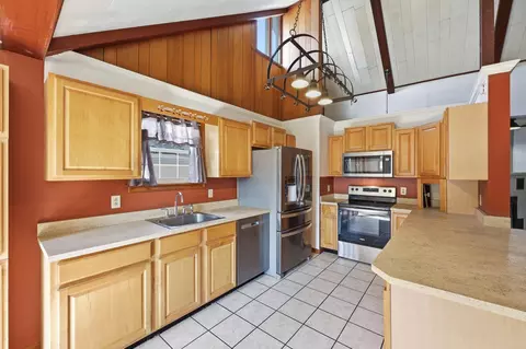 Kitchen - 20372 Catherine Blvd, Circleville, OH 43113 photo 2 of 3