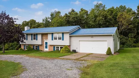 60145 Wintergreen Rd, Senecaville, OH 43780
