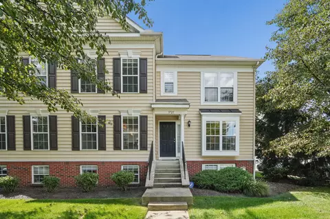 3727 Rubythroat Dr #19, Columbus, OH 43230