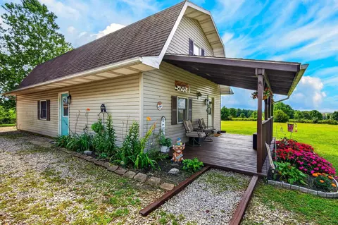 Exterior - 27508 Kime Holderman Rd, Circleville, OH 43113 photo 11 of 18