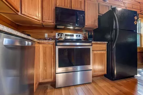 Kitchen - 16236 Collison Rd, Logan, OH 43138 photo 2 of 2
