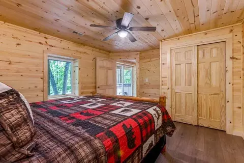 Bedroom - 16236 Collison Rd, Logan, OH 43138 photo 5 of 5