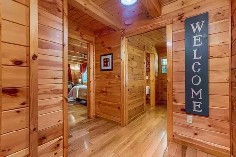 Entry Way - 16236 Collison Rd, Logan, OH 43138 photo 2 of 3