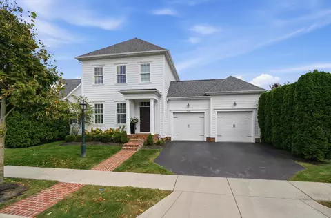 7816 Straits Ln, New Albany, OH 43054