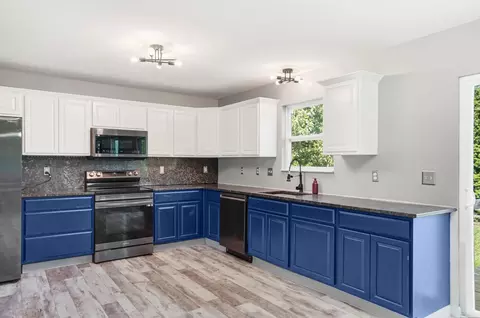 Kitchen - 540 Westview Ter, Lithopolis, OH 43136 photo 1 of 4