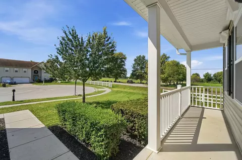 Exterior - 540 Westview Ter, Lithopolis, OH 43136 photo 8 of 14