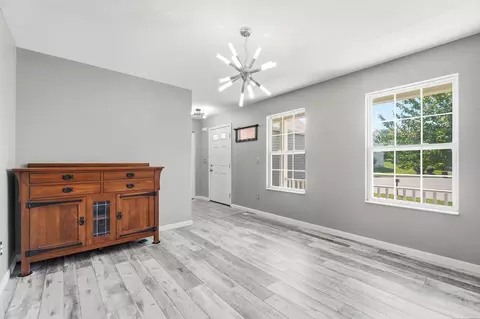 Living - 540 Westview Ter, Lithopolis, OH 43136 photo 6 of 7