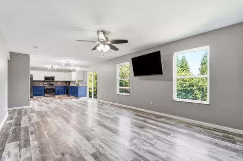 Living - 540 Westview Ter, Lithopolis, OH 43136 photo 2 of 7