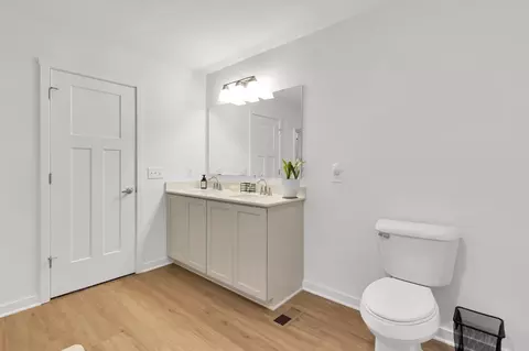 Bath - 1193 Cunningham Ave, Pataskala, OH 43062 photo 6 of 6