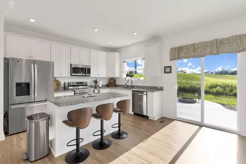 Kitchen - 1193 Cunningham Ave, Pataskala, OH 43062 photo 2 of 7