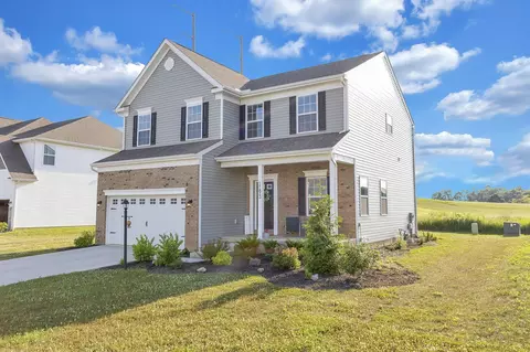 Exterior - 1193 Cunningham Ave, Pataskala, OH 43062 photo 4 of 15