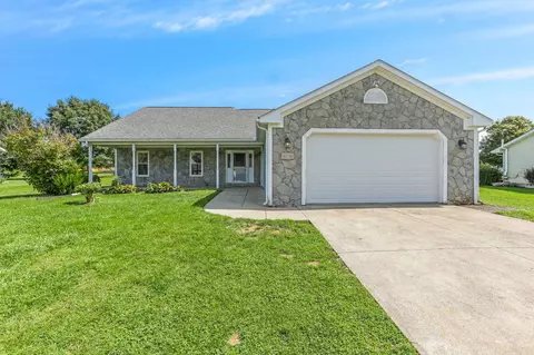 11736 Broad St, Millersport, OH 43046