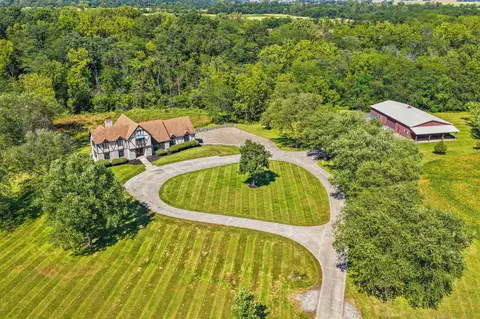 3191 Spring Valley Rd, London, OH 43140