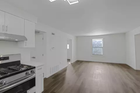 Living - 115 David St, Delaware, OH 43015 photo 6 of 6