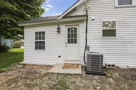 Exterior - 115 David St, Delaware, OH 43015 photo 4 of 17