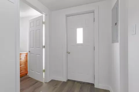 Entry Way - 115 David St, Delaware, OH 43015 photo 1 of 6