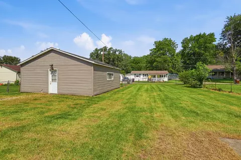 Exterior - 4748 Walker St, Springfield, OH 45505 photo 7 of 8