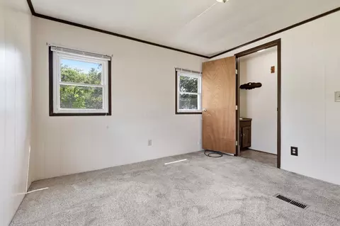 Bedroom - 4748 Walker St, Springfield, OH 45505 photo 2 of 5