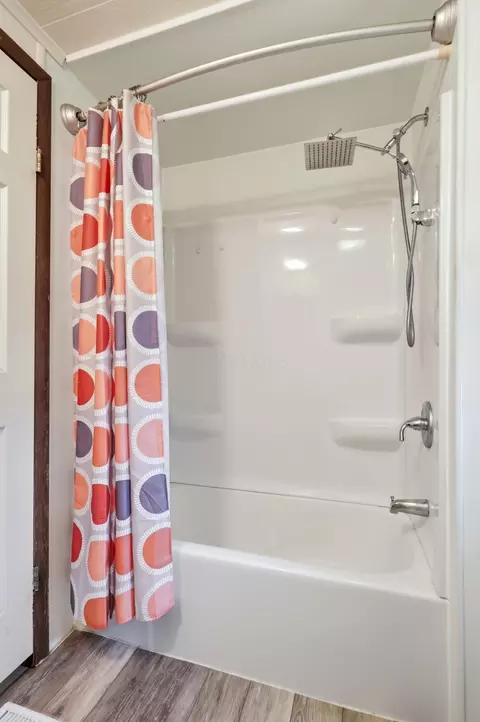 Bath - 4748 Walker St, Springfield, OH 45505 photo 4 of 4