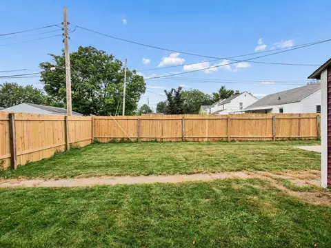 Exterior - 669 E Mithoff St, Columbus, OH 43206 photo 11 of 11