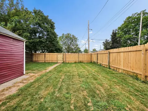 Exterior - 669 E Mithoff St, Columbus, OH 43206 photo 7 of 11