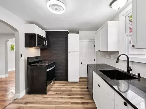 Kitchen - 669 E Mithoff St, Columbus, OH 43206 photo 3 of 3