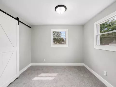Bedroom - 669 E Mithoff St, Columbus, OH 43206 photo 1 of 8