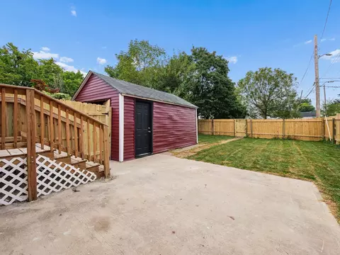 Exterior - 669 E Mithoff St, Columbus, OH 43206 photo 6 of 11
